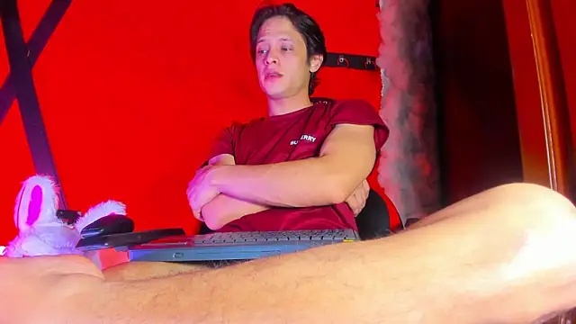 LilOwen  online show from April 5, 2026, 6:27 pm