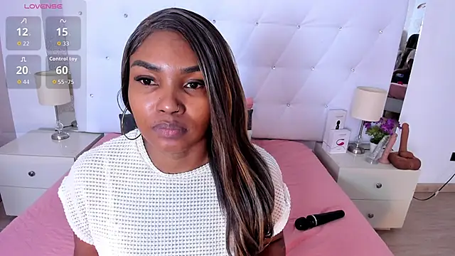 Isla Scott online show from February 25, 2026, 11:31 am