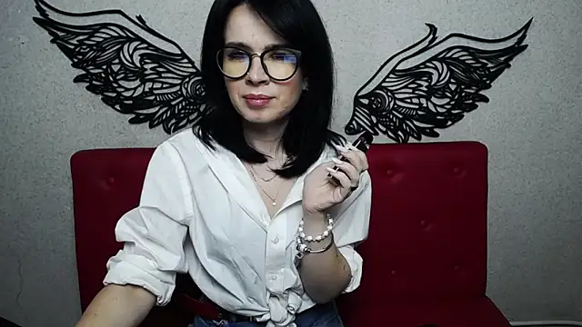 JasmineKouch online show from February 9, 2025, 6:26 pm