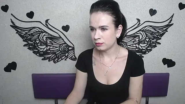 JasmineKouch online show from October 11, 2025, 5:33 pm