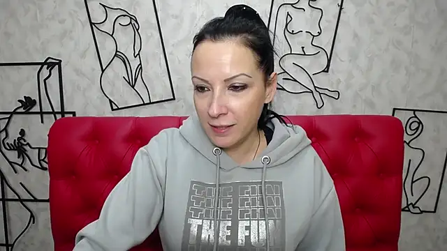 Snapshot of ElizabethSho chatting on February 10, 2025, 3:24 am ElizabethSho online show from February 10, 2025, 3:24 am