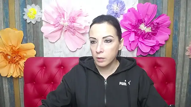 ElizabethSho online show from November 17, 2025, 6:03 pm