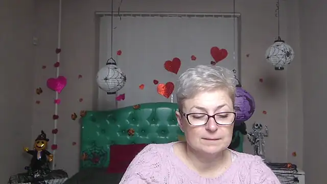 EmiliaGree online show from November 15, 2025, 6:04 pm