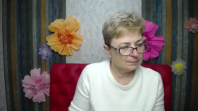 EmiliaGree online show from May 5, 2026, 5:10 pm