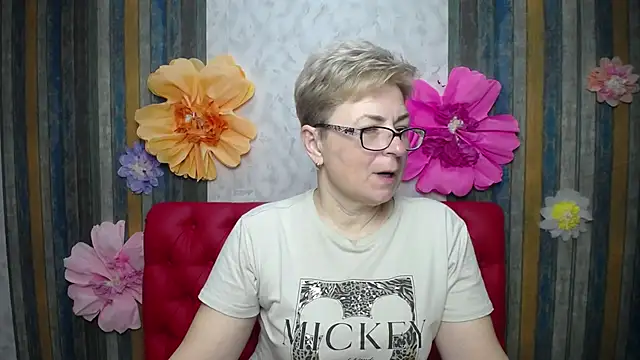Snapshot of EmiliaGree chatting on May 7, 2026, 5:07 pm EmiliaGree online show from May 7, 2026, 5:07 pm