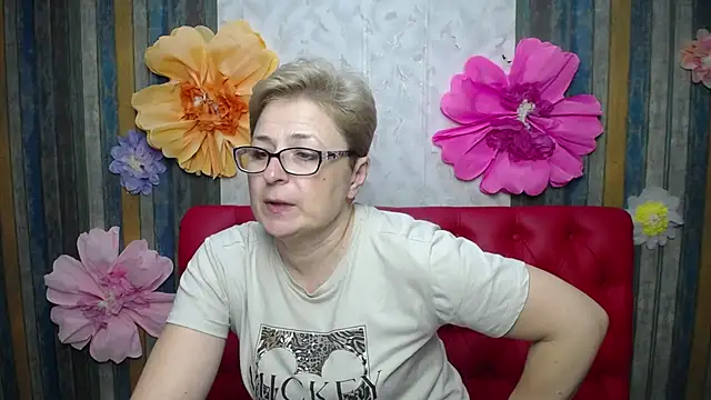 Snapshot of EmiliaGree chatting on May 15, 2026, 5:20 pm EmiliaGree online show from May 15, 2026, 5:20 pm