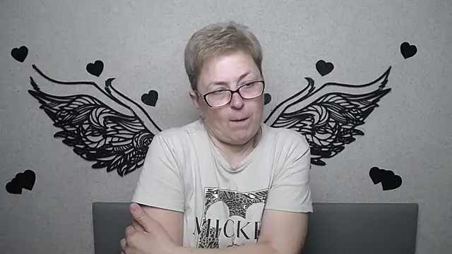 Snapshot of EmiliaGree chatting on May 30, 2026, 5:10 pm EmiliaGree online show from May 30, 2026, 5:10 pm