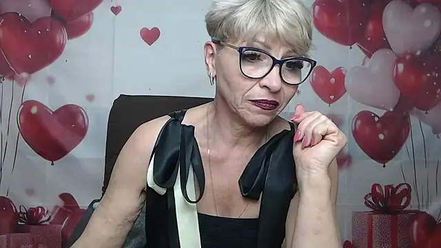Snapshot of EllaBonito chatting on May 16, 2026, 10:58 am EllaBonito online show from May 16, 2026, 10:58 am