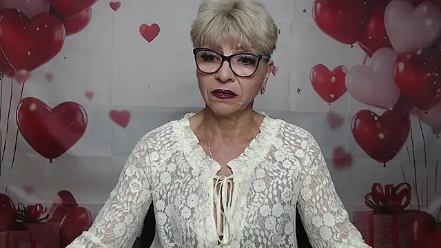 Snapshot of EllaBonito chatting on May 24, 2026, 5:45 am EllaBonito online show from May 24, 2026, 5:45 am