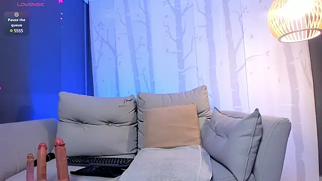 celestelewis online show from March 16, 2025, 12:55 pm