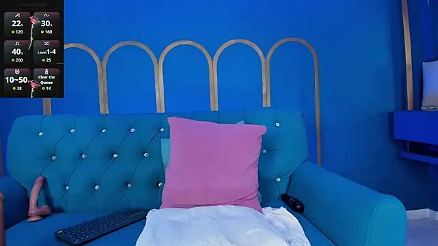 celestelewis online show from September 19, 2025, 7:47 pm