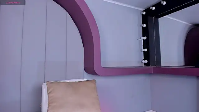 celestelewis online show from October 4, 2025, 7:34 pm