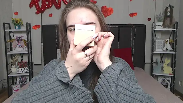 LauraHlot online show from February 19, 2026, 6:26 pm