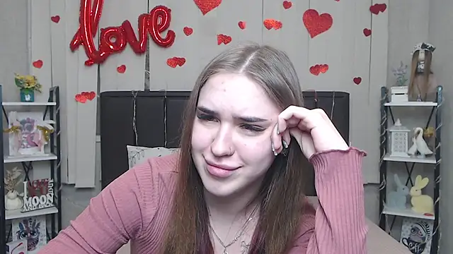 LauraHlot online show from March 8, 2026, 2:04 am