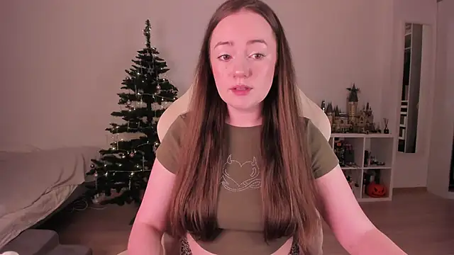 WalkingGirl online show from December 18, 2025, 7:20 pm