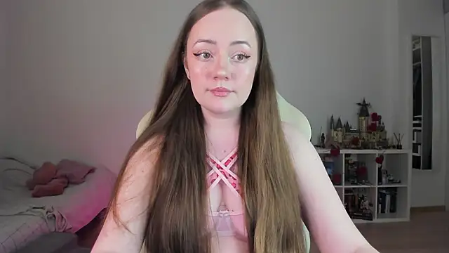 WalkingGirl online show from February 14, 2026, 12:29 am