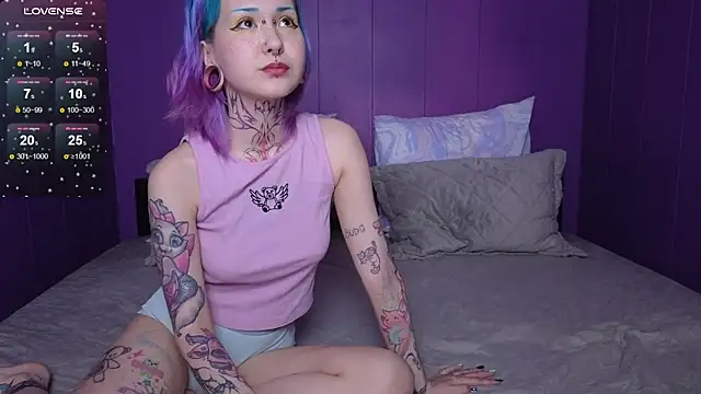 L oly online show from April 12, 2026, 1:21 am