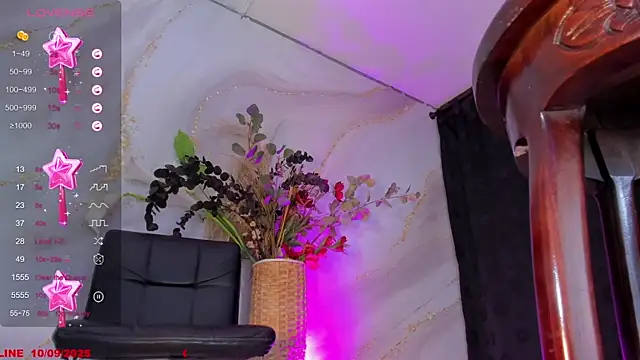 Snapshot of Karla-Ebony chatting on September 10, 2025, 1:44 pm Karla-Ebony online show from September 10, 2025, 1:44 pm