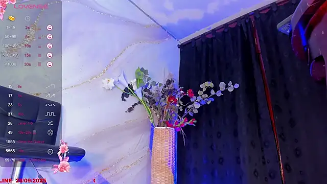 Snapshot of Karla-Ebony chatting on September 28, 2025, 1:38 pm Karla-Ebony online show from September 28, 2025, 1:38 pm