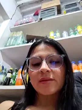 Linda Lars online show from February 9, 2026, 2:04 am