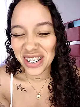 MarieLeon online show from March 4, 2025, 12:50 am