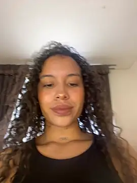 MarieLeon online show from June 15, 2026, 8:22 pm