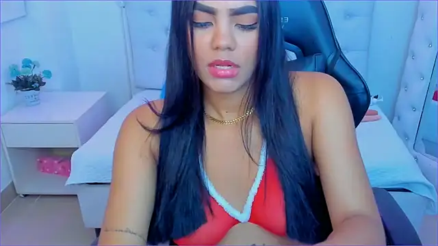 Snapshot of silvana__miller chatting on March 18, 2025, 6:59 pm silvana miller online show from March 18, 2025, 6:59 pm