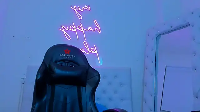 Snapshot of silvana__miller chatting on March 23, 2025, 1:20 am silvana miller online show from March 23, 2025, 1:20 am