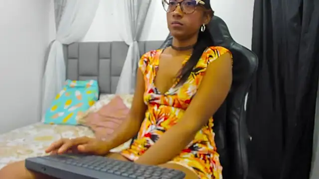 MurphyAngelina online show from April 3, 2026, 3:26 am