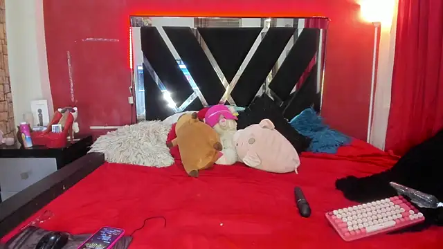 Charllote23 online show from February 14, 2026, 12:40 am