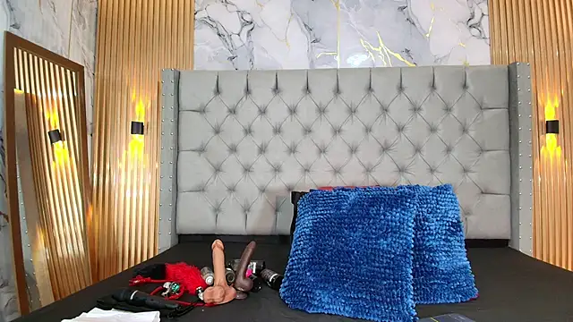 La indiia online show from September 17, 2025, 9:27 pm