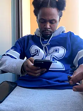 MobyDxck online show from December 1, 2024, 4:29 pm