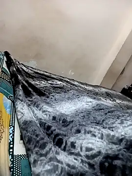 Snapshot of Shubuu__x chatting on February 15, 2026, 9:08 am Shubuu x online show from February 15, 2026, 9:08 am