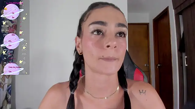 serafelle online show from February 19, 2025, 1:18 am