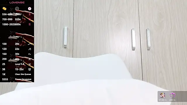 Kana hoshii online show from October 11, 2025, 2:55 am