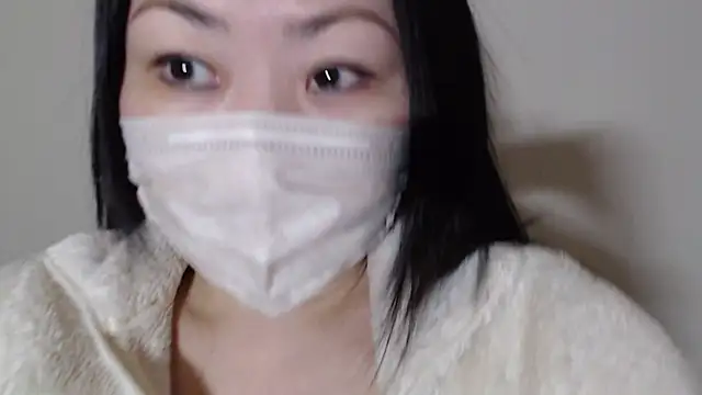 Snapshot of Hika-Channel chatting on February 12, 2025, 10:26 pm Hika-Channel online show from February 12, 2025, 10:26 pm