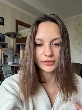 sweety secret  online show from May 18, 2026, 9:48 am