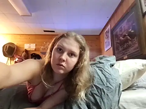 Snapshot of Ryan_and_Aurora chatting on February 11, 2026, 1:21 am Ryan and Aurora online show from February 11, 2026, 1:21 am