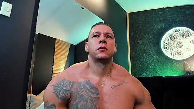 Snapshot of MassimoWalton2 chatting on December 23, 2024, 1:08 am MassimoWalton2 online show from December 23, 2024, 1:08 am