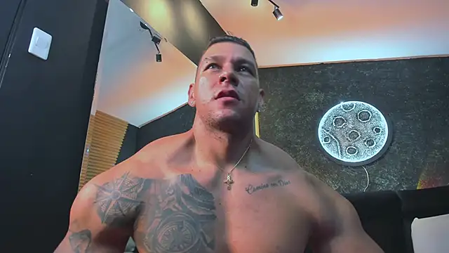 Snapshot of MassimoWalton2 chatting on January 16, 2025, 7:17 am MassimoWalton2 online show from January 16, 2025, 7:17 am