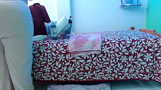 evaleribigtits18 online show from May 17, 2026, 12:52 am