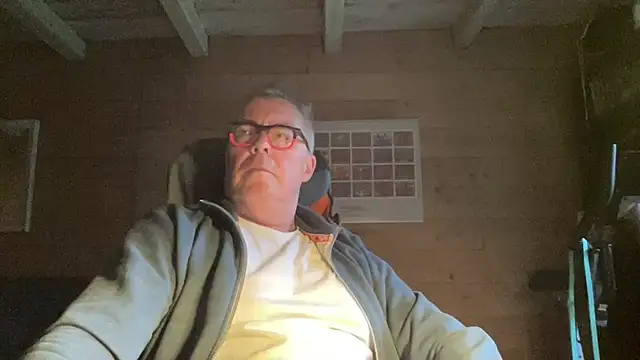 lelohop online show from April 6, 2026, 6:03 am