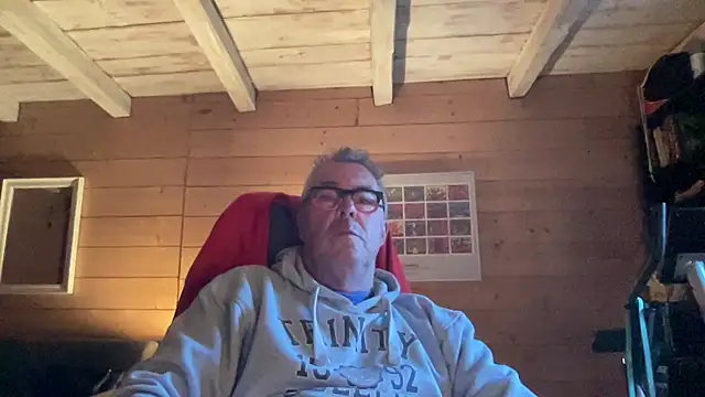 lelohop online show from April 7, 2026, 5:30 am