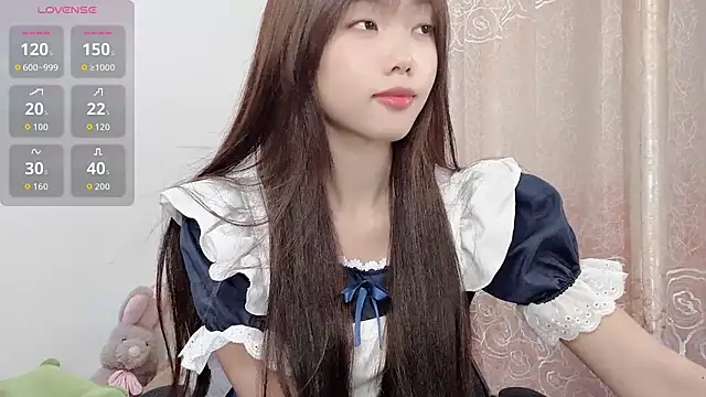 Lvy--v online show from November 18, 2025, 10:47 pm