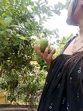 Snapshot of Hot_Urvi chatting on December 27, 2024, 4:10 pm Hot Urvi online show from December 27, 2024, 4:10 pm