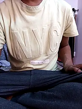 MUMTAJ-1 online show from November 16, 2025, 4:23 pm