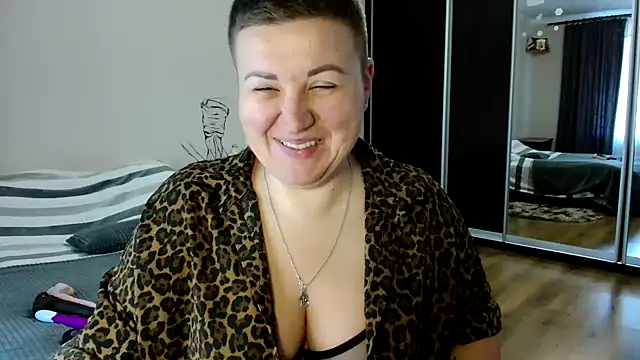 Annet1912 online show from September 11, 2025, 7:52 am