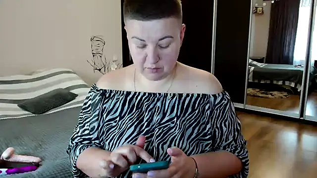 Annet1912 online show from September 19, 2025, 8:38 am