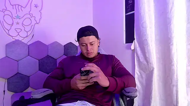 Horny tgn online show from September 15, 2025, 12:27 pm