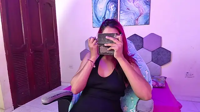 Horny tgn online show from October 1, 2025, 5:41 pm